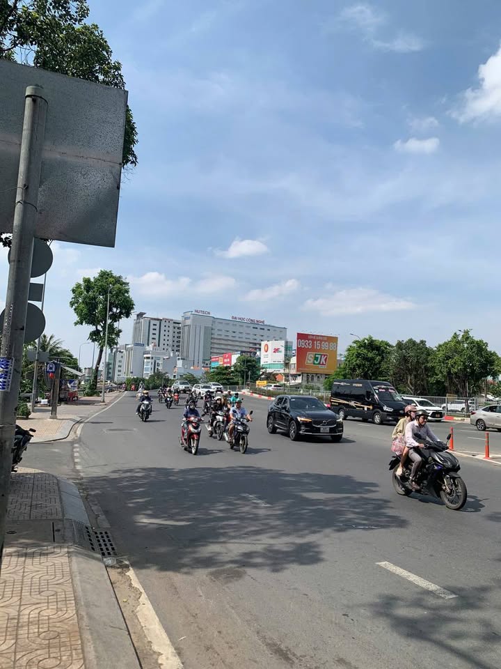 Bán FrontHouse mặt tiền Điện Biên Phủ, Bình Thạnh 36m² - Sổ hồng công chứng ngay!