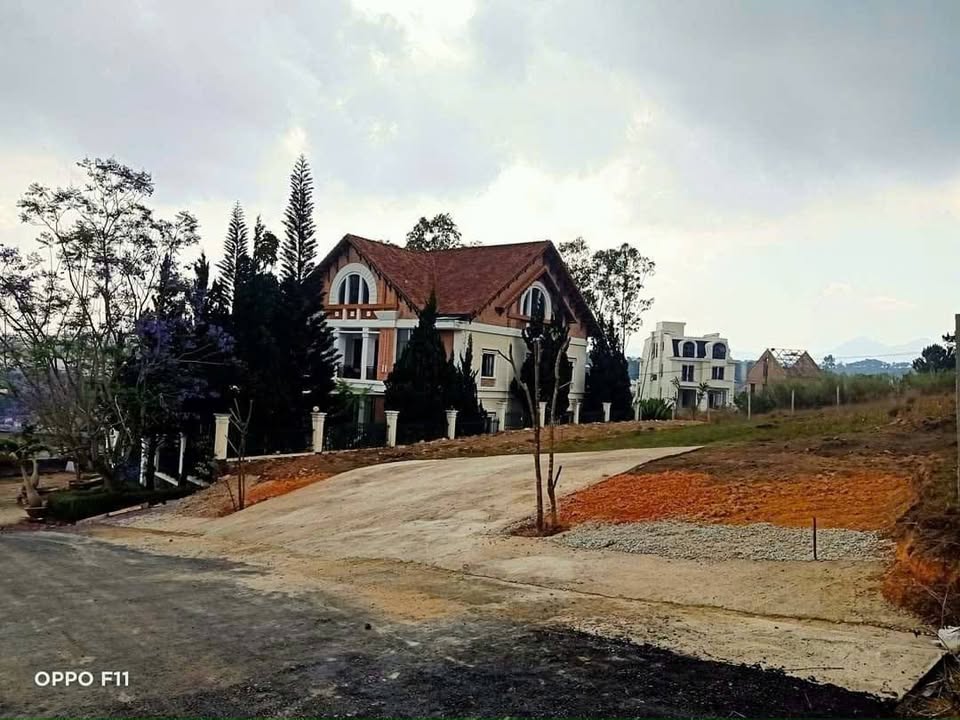 Đất mặt tiền Phù Đổng Thiên Vương Đà Lạt 860m² giá 38 tỷ - Cơ hội đầu tư tuyệt vời!