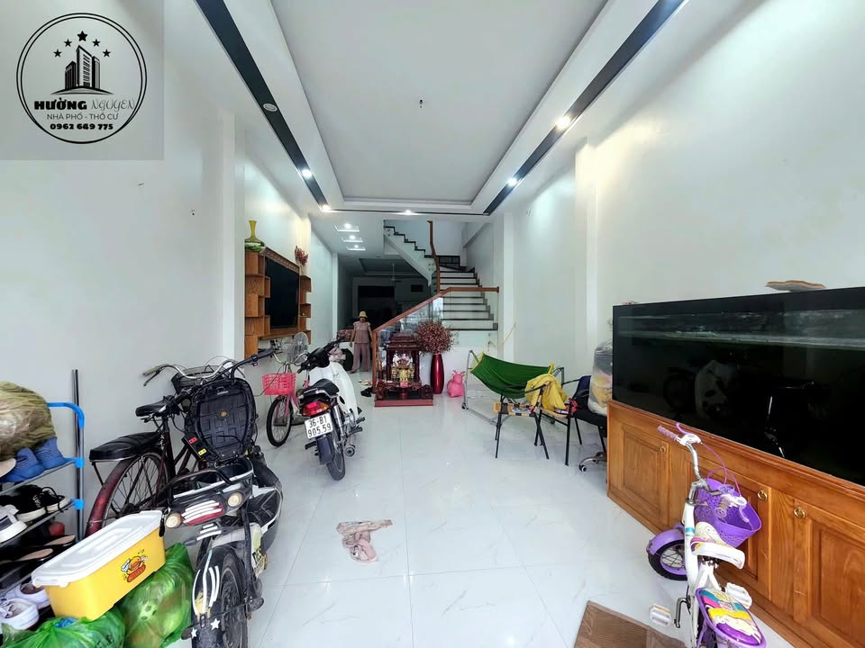 Nhà 3 tầng Lê Lai, Thanh Hóa 72m² giá 4 tỷ - Vị trí vàng gần Nhà hàng Vũ Bảo!