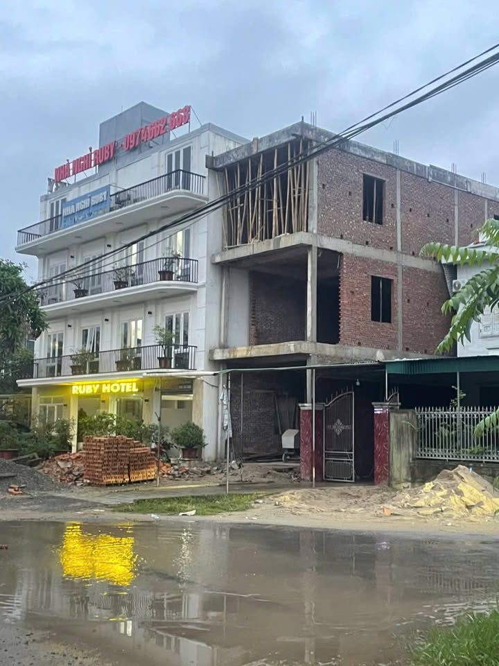 Nhà nghỉ/Khách sạn mặt đường 32, Vinh 130m² giá 10 tỷ - Đầu tư sinh lời ngay!