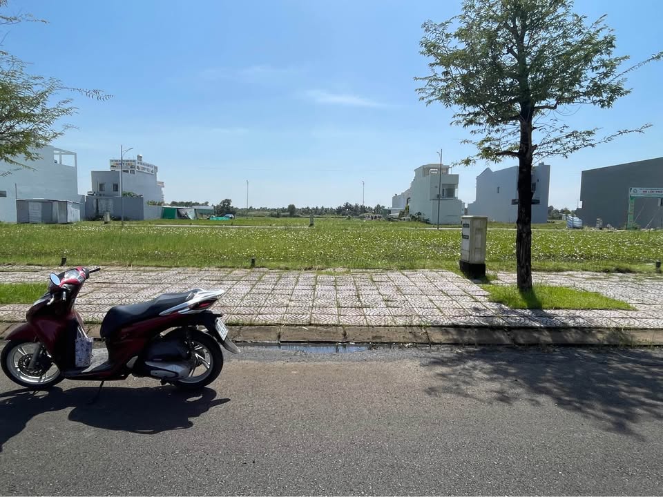 Đất nền 2 mặt tiền Tuyến 23 KĐT Happy Home Cà Mau 135m² giá 1.88 tỷ - Sổ hồng chính chủ!