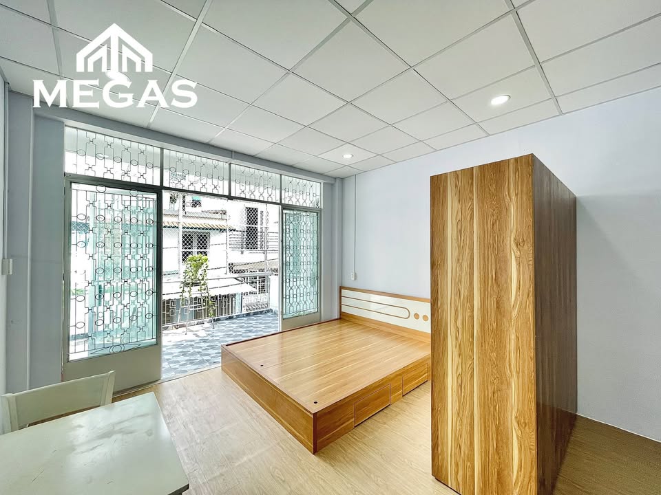 Studio Cách Mạng Tháng Tám Quận 10 giá 5 triệu - Ban công thoáng mát, đầy đủ nội thất!