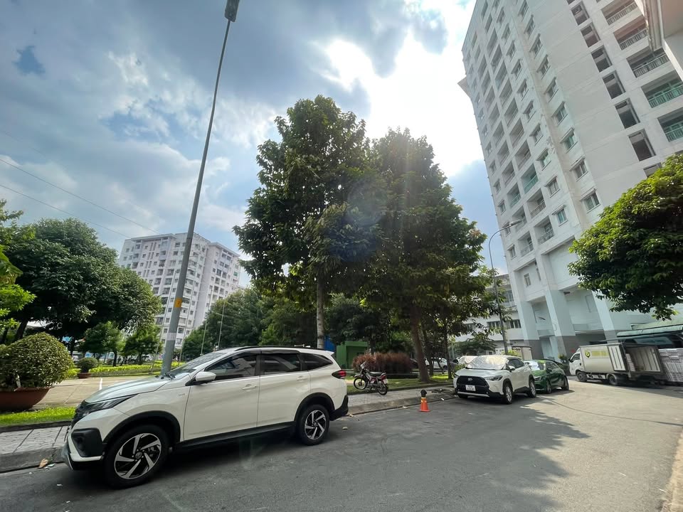 Chung cư Phú Thọ Quận 11 65m² giá 3.45 tỷ - Sổ hồng chính chủ, vị trí đắc địa!