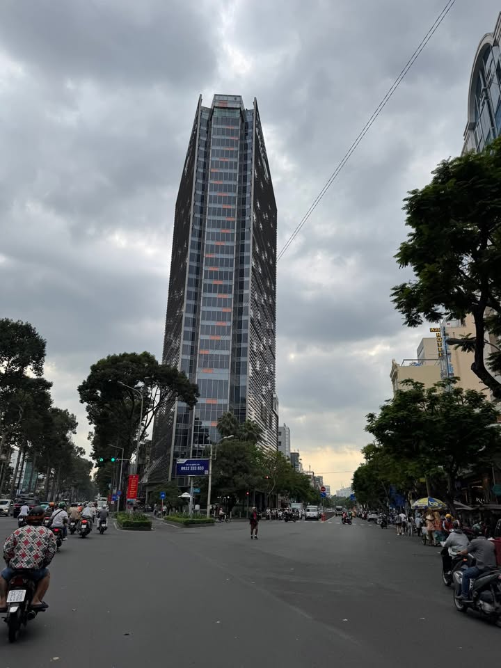 Đất vàng quận 1, 660m² giá 900 triệu - Vị trí đắc địa gần khách sạn Pullman