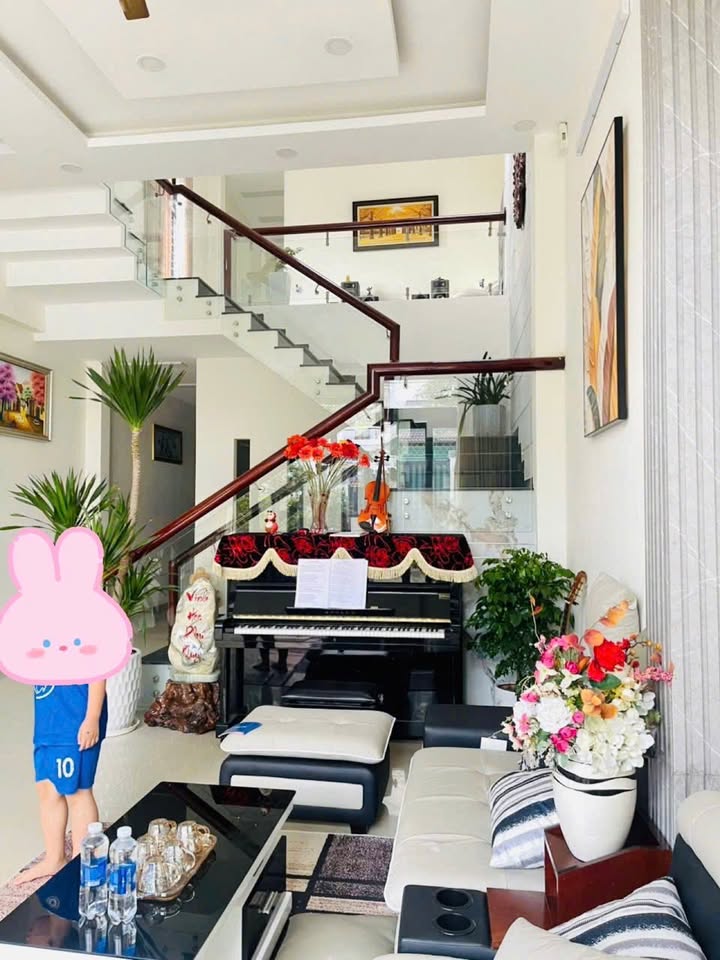 Nhà phố A6 Buôn Ma Thuột 125m² giá 5 tỷ - Sẵn sàng vào ở ngay!