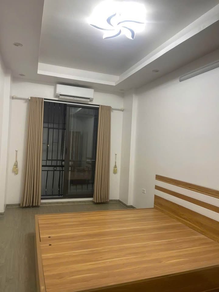 Nhà phố Cổ Nhuế 32m² giá 6 tỷ - Sổ đỏ chính chủ, vị trí đắc địa!