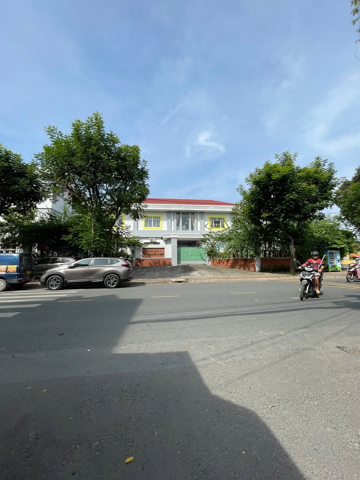 Nhà cấp 4 Thới An 99m² giá 3.9 tỷ - Ô tô đỗ cửa, sẵn sàng ở ngay!