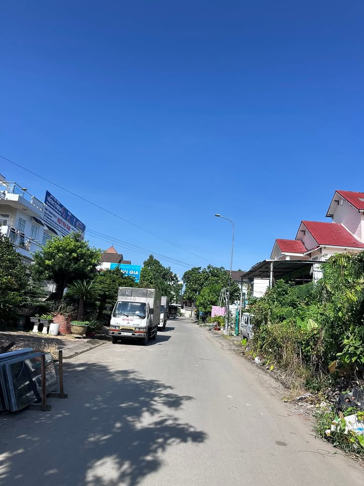 Biệt thự KDC Xây Dựng Cần Thơ 200m² giá 9.5 tỷ - Pháp lý sổ hồng hoàn công!