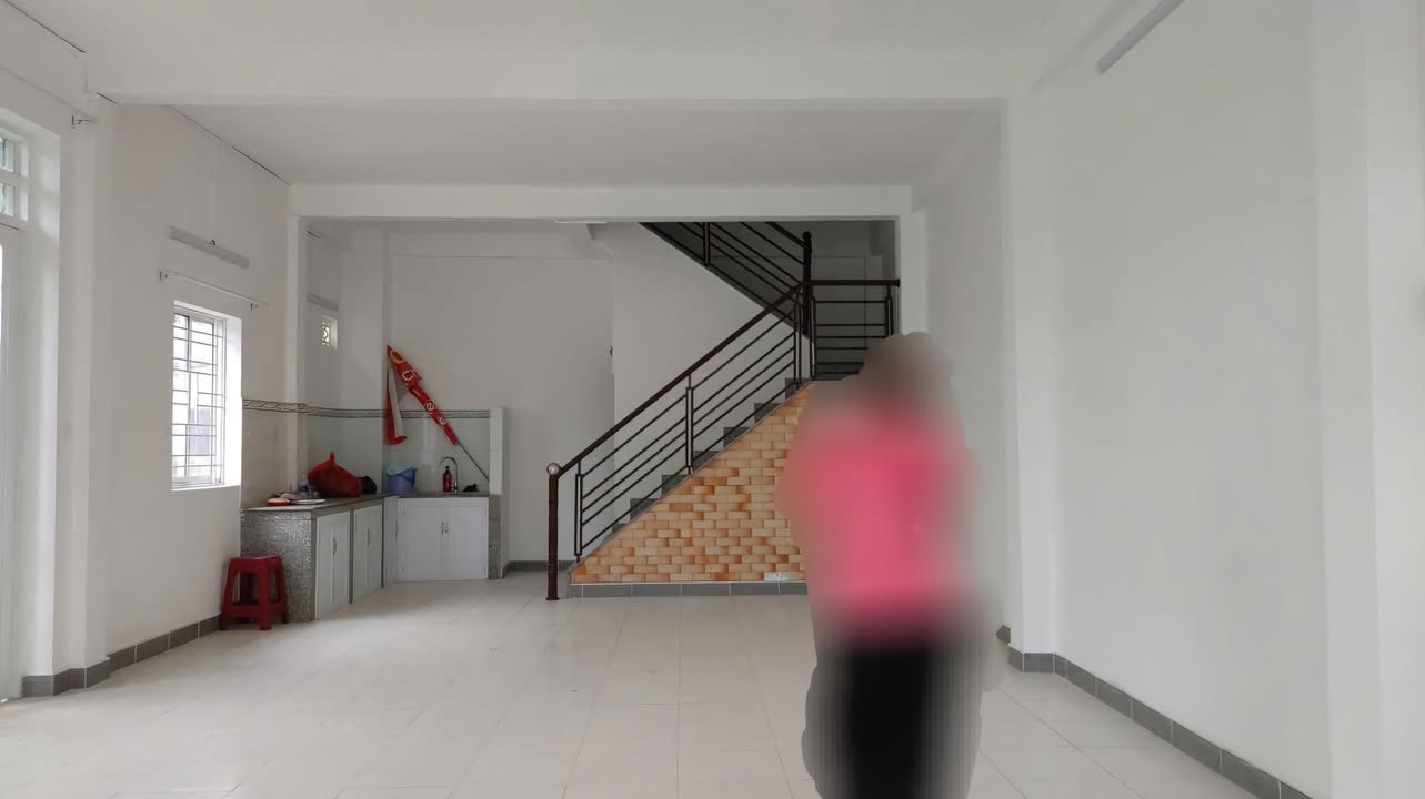 Nhà 2 tầng góc 2 mặt tiền Quận 9, 60.5m² giá 4.5 tỷ - Cơ hội đầu tư tuyệt vời!