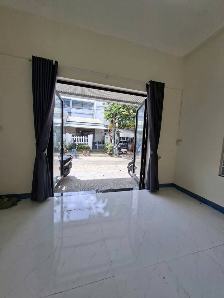 Nhà mặt tiền Hòa Minh 11, Liên Chiểu 74m² giá 5.7 tỷ - Đầu tư sinh lời ngay!