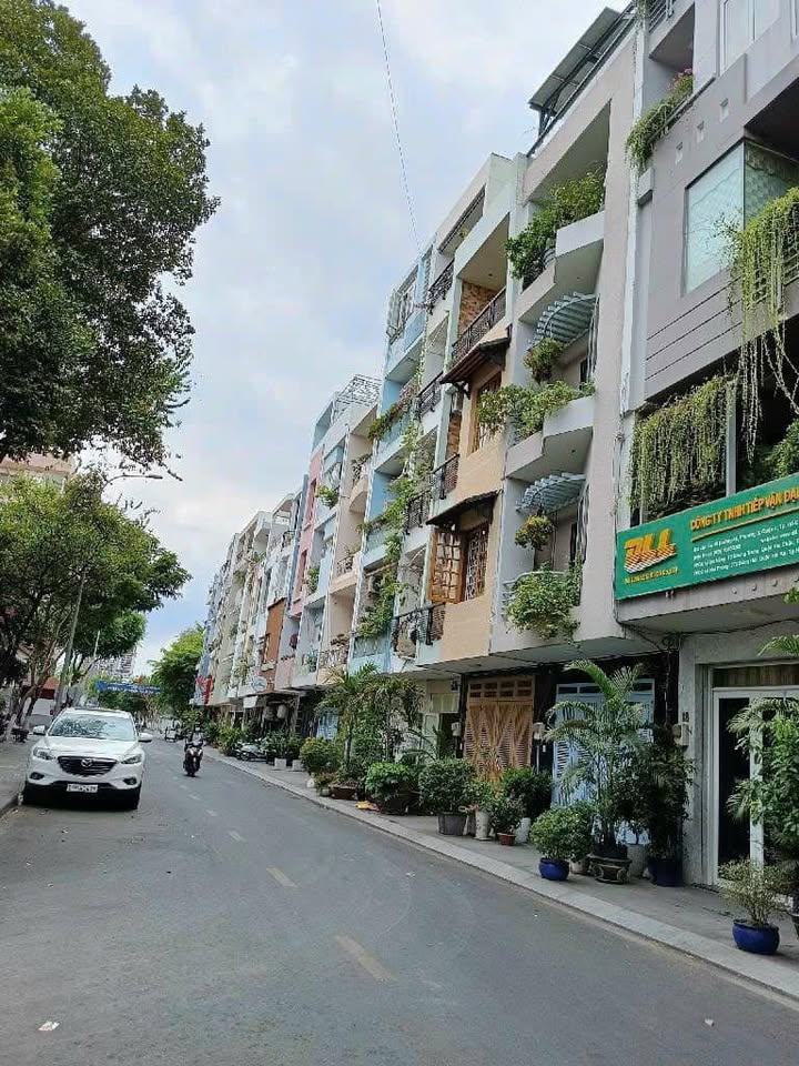 Nhà mặt tiền đường Số Quận 7 95m² giá 9.9 tỷ - Sổ hồng hoàn công chuẩn!