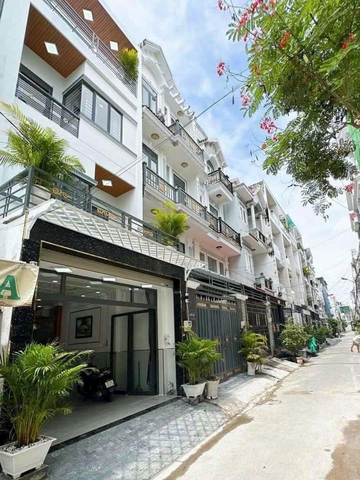 Nhà mặt tiền Đào Tông Nguyên, Nhà Bè 68m² giá 6.2 tỷ - Thông thoáng, hai mặt tiền!