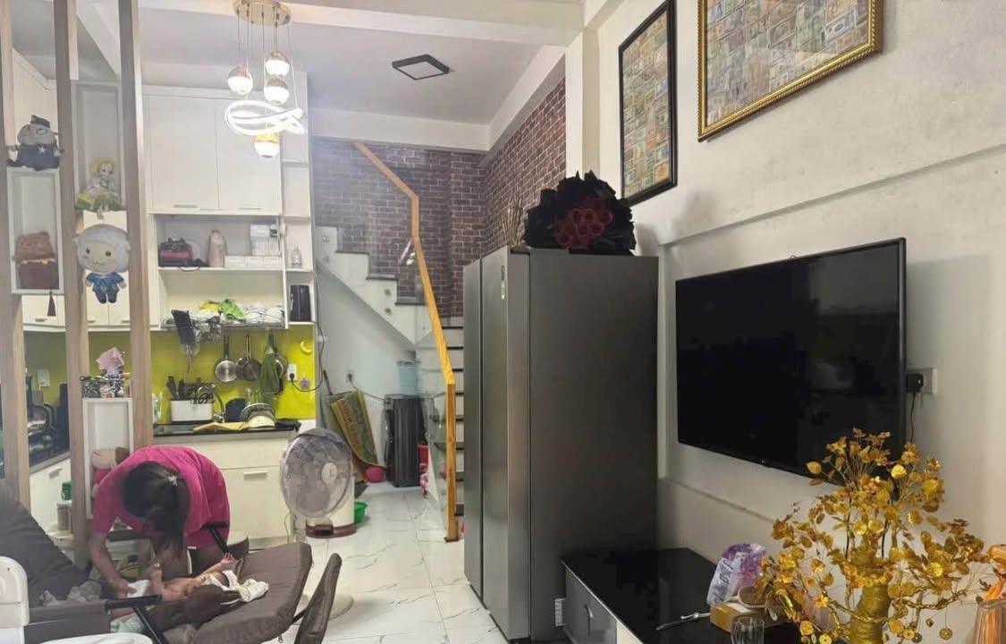 Nhà phố đường Huyền Trân Công Chúa, Đà Lạt 90m² giá 2.3 tỷ - Sẵn sàng vào ở ngay!