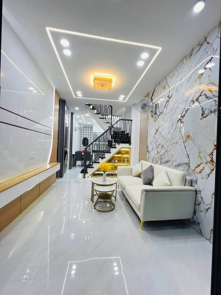 Nhà Gò Vấp 30m² giá 4.38 tỷ - Thiết kế hiện đại, sang trọng!