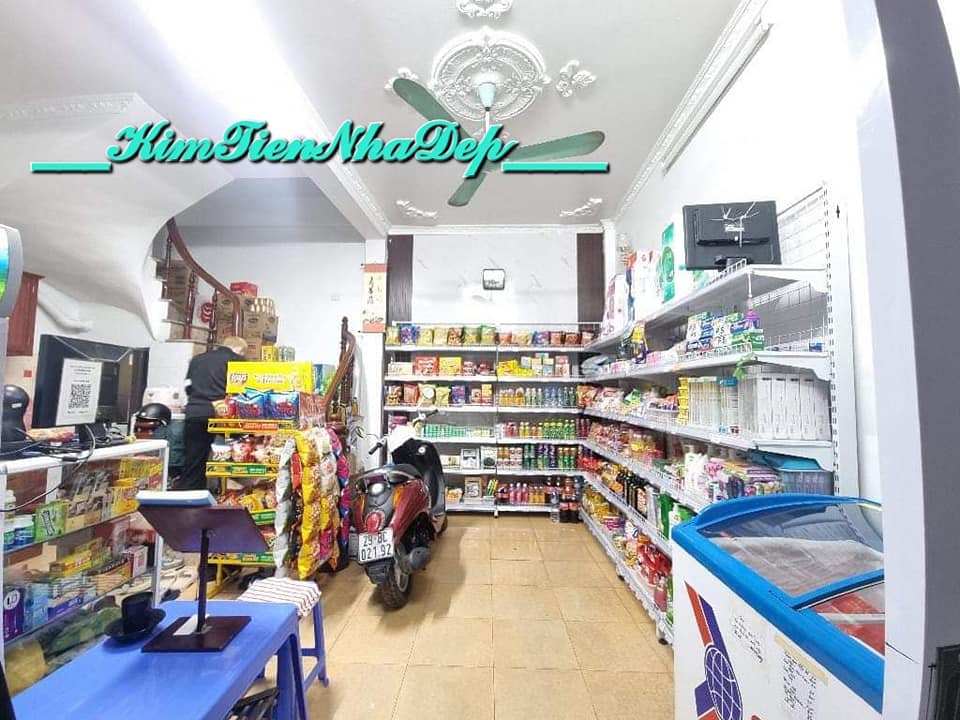 Nhà phố Tân Mai, Hoàng Mai 28m² giá 3.3 tỷ - Kinh doanh thuận lợi!