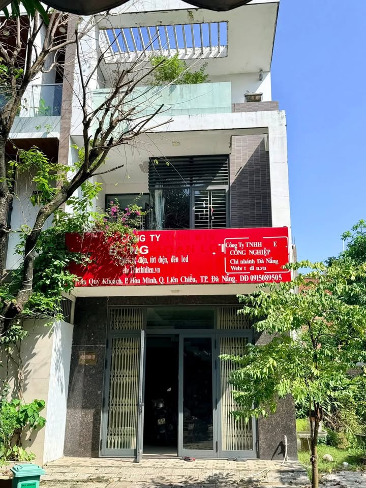 Nhà 3 tầng mặt tiền đường Trần Quý Khoách, Liên Chiểu, 90m² - Vị trí đắc địa, giá hấp dẫn!