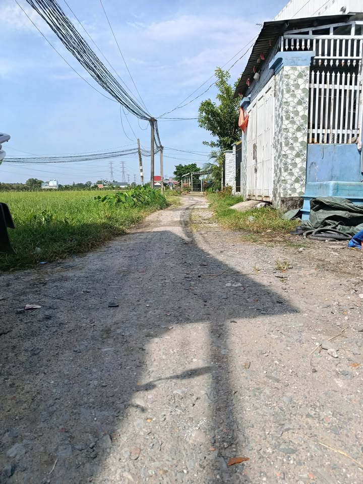 Nhà bán ấp Bình Hữu 2, Đức Hòa, 100m² giá 1.5 tỷ - Chính chủ cần bán gấp!