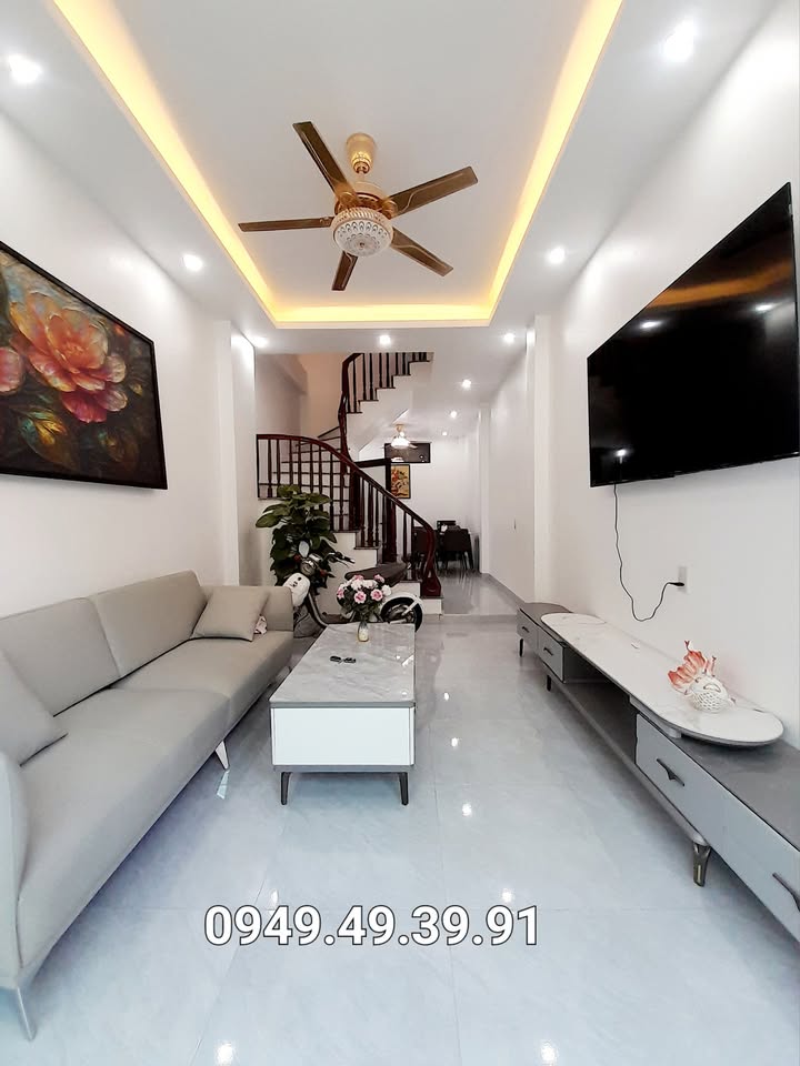 Nhà 3 tầng Trần Lãm, Thái Bình 36m² giá 2 tỷ - Vị trí đắc địa cho kinh doanh!