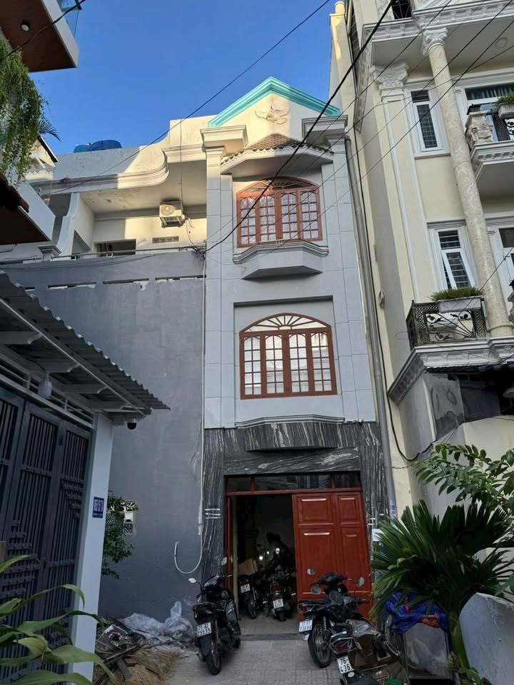 Căn hộ dịch vụ 16 phòng Quang Trung 160m² giá 13.9 tỷ - Đầu tư sinh lời ngay!