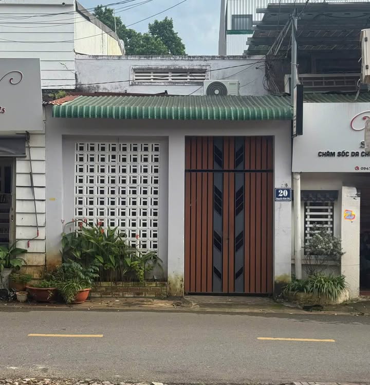 Đất mặt tiền kinh doanh Nguyễn Kinh Chi, Buôn Ma Thuột 72m² giá 5.35 tỷ - Tặng nhà cấp 4 còn sử dụng tốt!