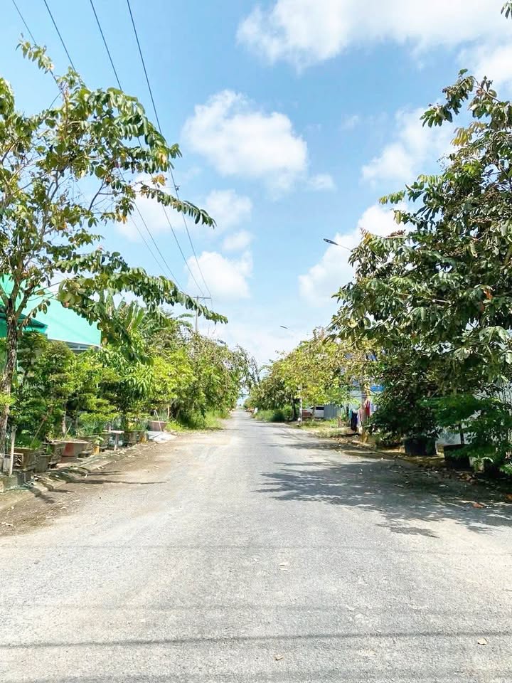 Đất nền KDC Tân Xuyên, Cà Mau 135m² giá 900 triệu - Sổ đỏ chính chủ!