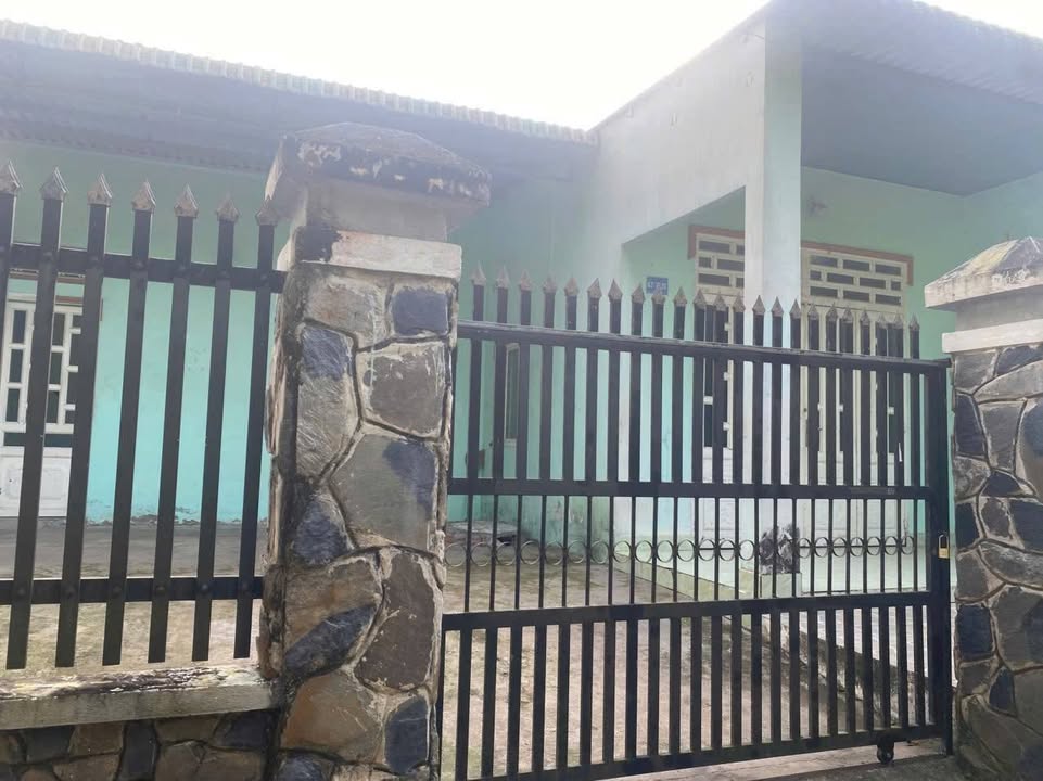 Nhà bán Phường Phú An Bến Cát 110m² giá 1.3 tỷ - Đường thông, gần công ty!