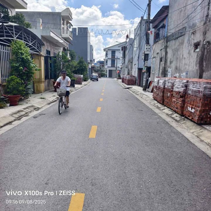 Đất nền 124m² tại Thị trấn An Dương, Hải Phòng - Vị trí đẹp, dân cư đông đúc!