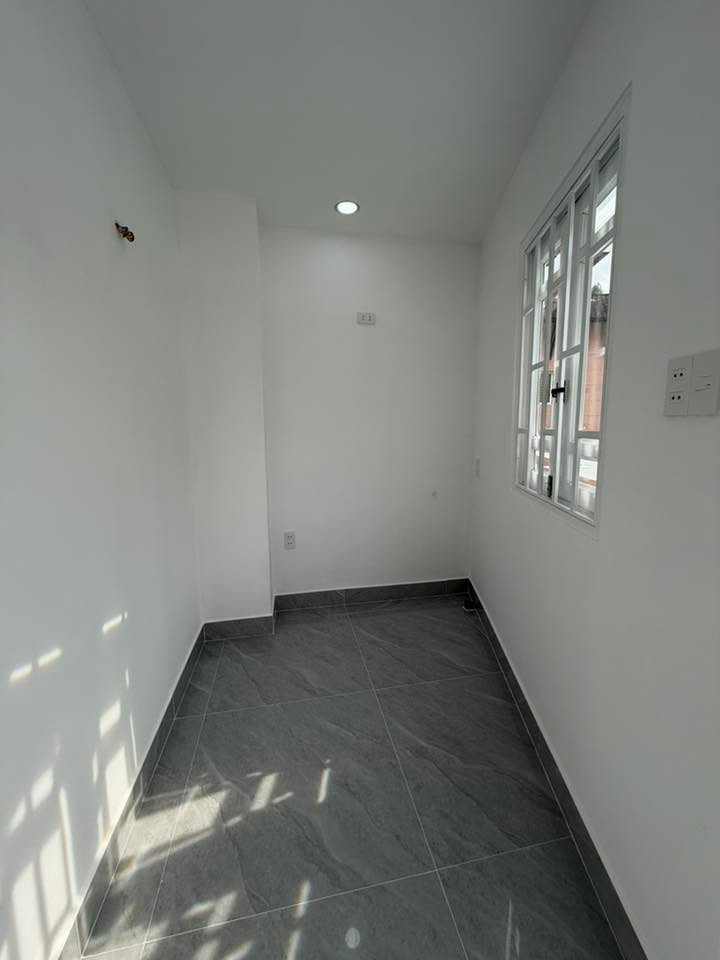 Nhà bán Quận 10 - 54m² giá 10 tỷ - Thiết kế hiện đại, sẵn sàng ở ngay!