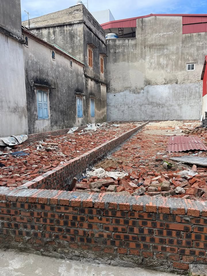 Đất thổ cư Đình Bảng Từ Sơn 84m² giá 5 tỷ - Gần chợ, vị trí đắc địa!