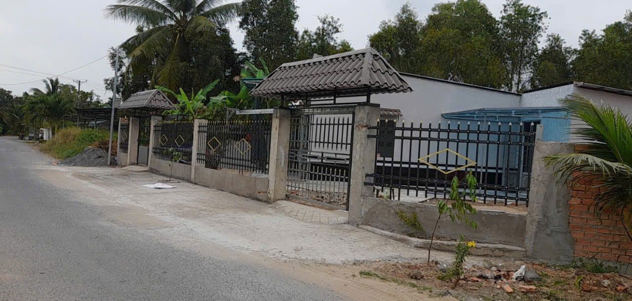 Nhà riêng Khu phố 3, Phường 7, TP Vị Thanh 278m² - Giá chỉ 1.2 tỷ!