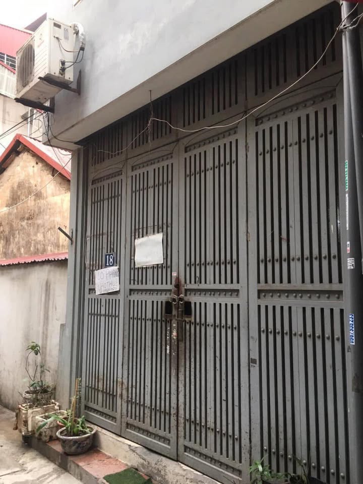 Phòng trọ cho thuê tại Nguyễn Khánh Toàn, Cầu Giấy 16m² - Không gian thoáng đãng, yên tĩnh!