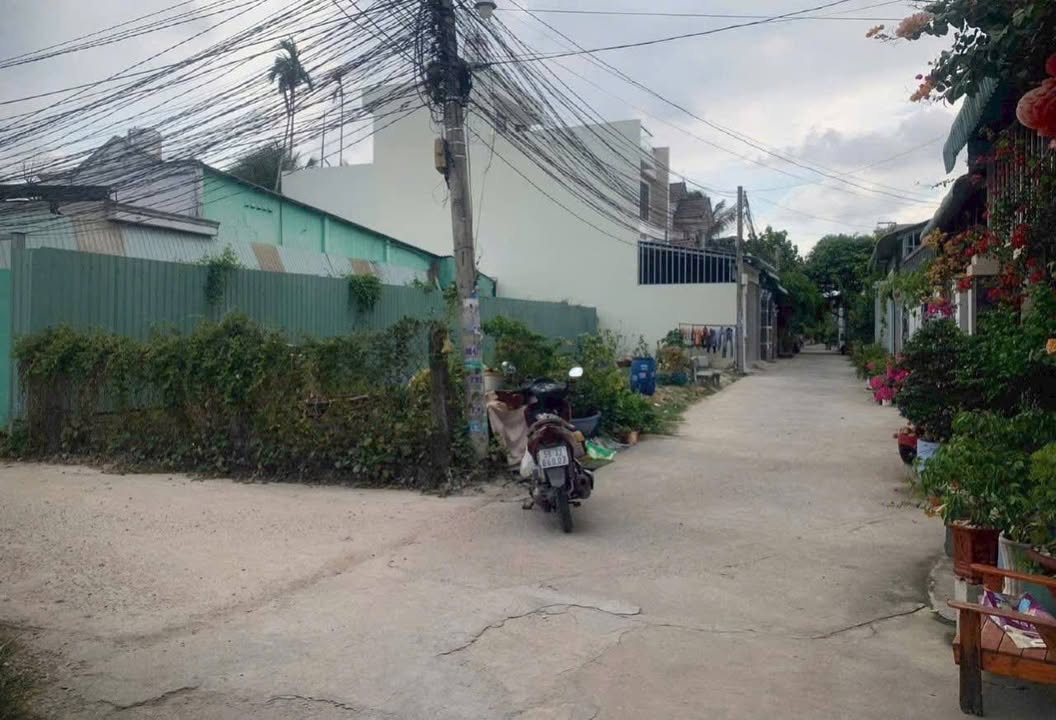 Đất nền Hưng Định, 124m² giá 2.4 tỷ - Sổ đỏ chính chủ, đầu tư ngay!