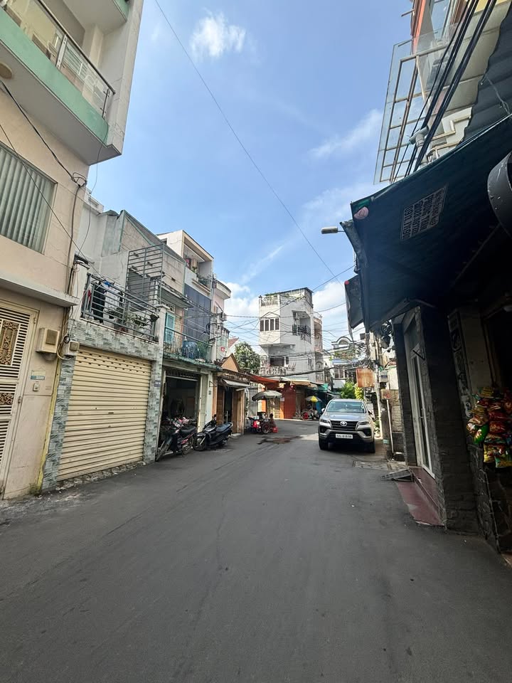 Nhà 4 tầng phường Gia Định, quận Bình Thạnh - 108m² giá 4.8 tỷ - Đầu tư sinh lời ngay!