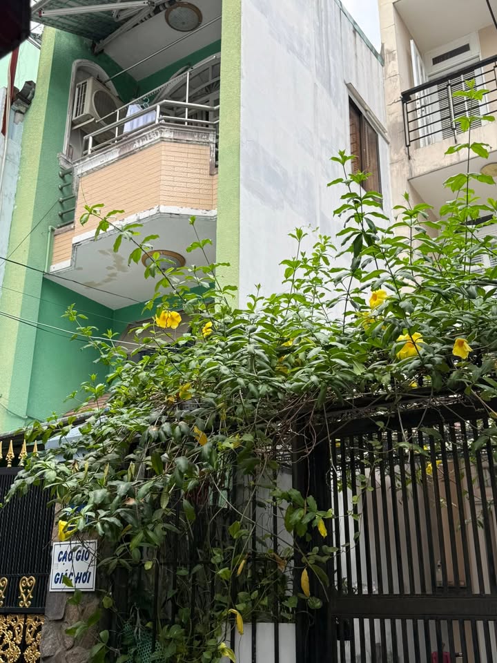 Nhà phố 65m² đường Đề Thám, quận 1 - Giá tốt, thương lượng ngay!