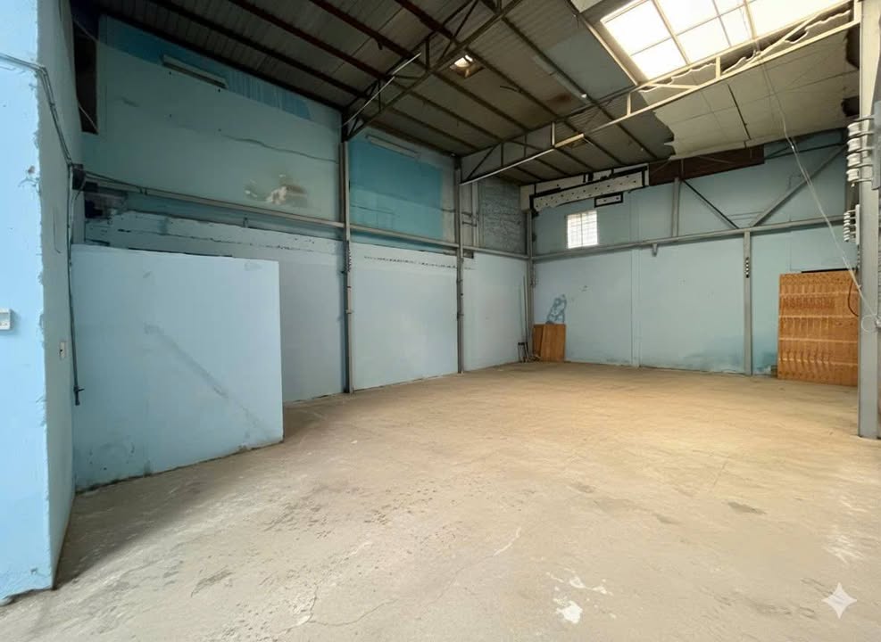 Kho cho thuê 300m² tại Phú Lâm, Quận 6 - Giá chỉ 25 triệu/tháng!