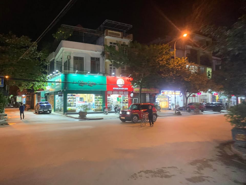 Nhà nghỉ 3 tầng đường Lê Hoàn, phường Trường Sơn 94m² giá 5.5 tỷ - Đầu tư sinh lời cao!