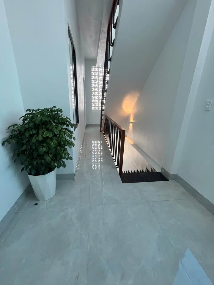 Nhà 3 tầng mới xây tại Đông Hương, Thanh Hóa 60m² giá 3 tỷ - Thiết kế hiện đại, vào ở ngay!