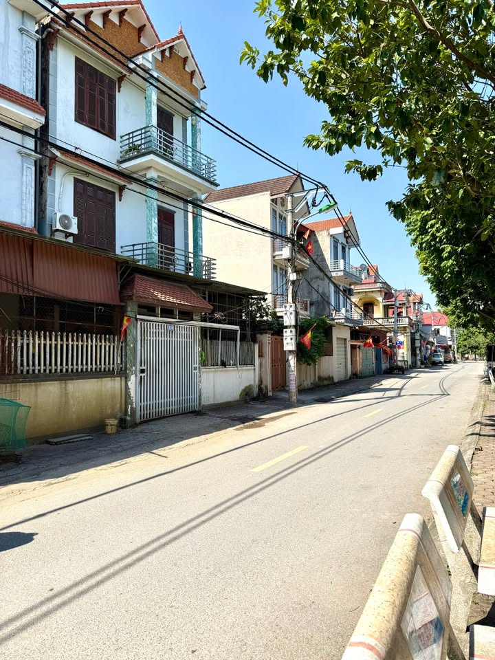 Nhà phố mặt tiền Tây Đam, Tây Tựu 62m² giá 13 tỷ - Cơ hội đầu tư hiếm có!