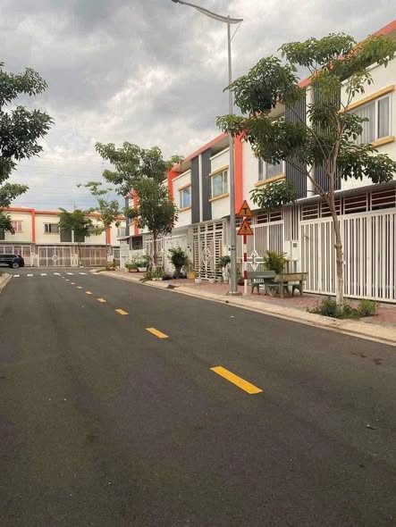 Nhà Ecolakes Mỹ Phước 75m² giá 1.7 tỷ - Đầu tư sinh lời tuyệt vời!