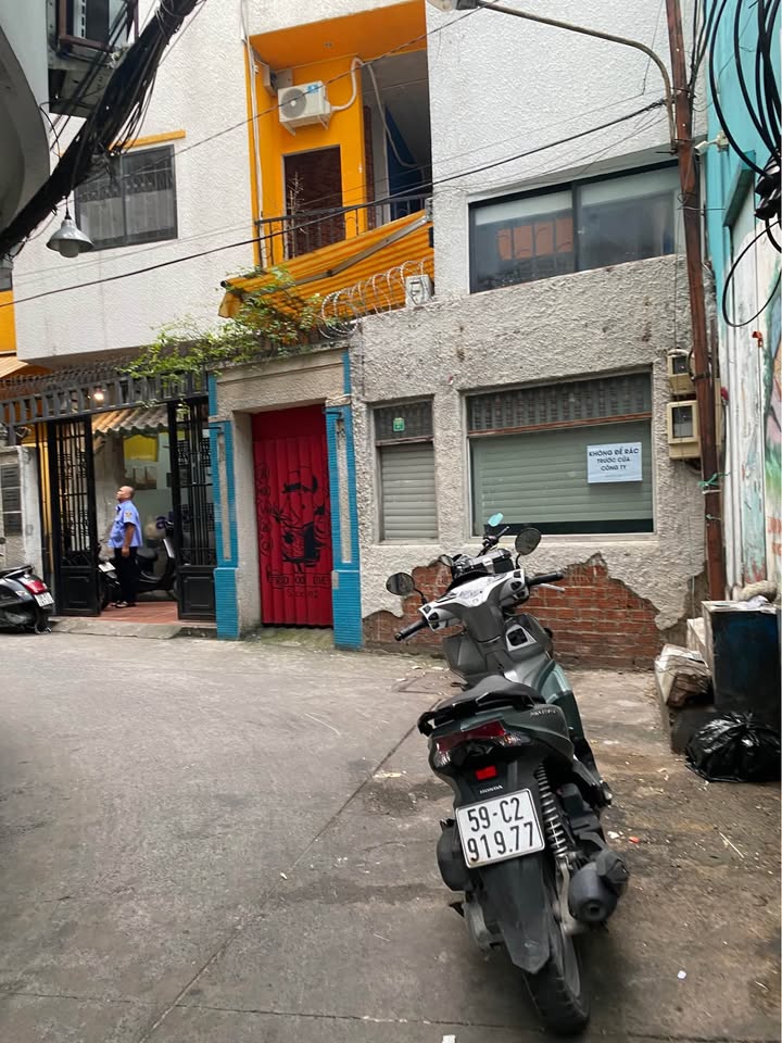 Nhà phố 112 Hoàng Diệu, Quận 4 - Diện tích 162.7m² - Giá chỉ 25.5 tỷ!