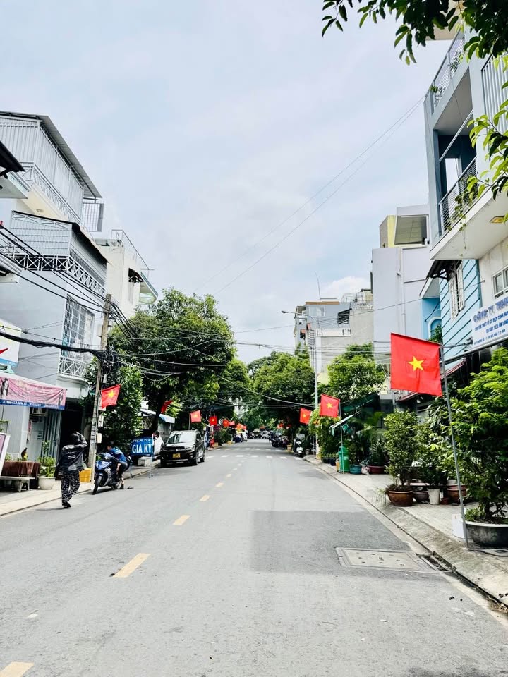 Mặt tiền kinh doanh Tân Quy 178m² giá chỉ 24 tỷ - Cơ hội đầu tư hấp dẫn!