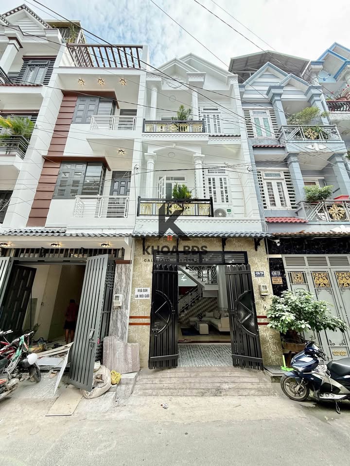 Nhà phố Hiệp Thành, Quận 12, 52m² giá 5.69 tỷ - Nhà mới, nội thất đầy đủ!