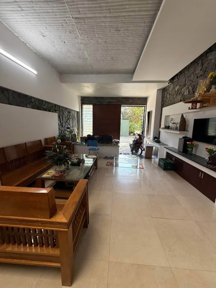 Nhà 2 tầng mới xây tại phường Quảng Thành, Thanh Hóa - Giá 4.9 tỷ, chính chủ bán gấp!