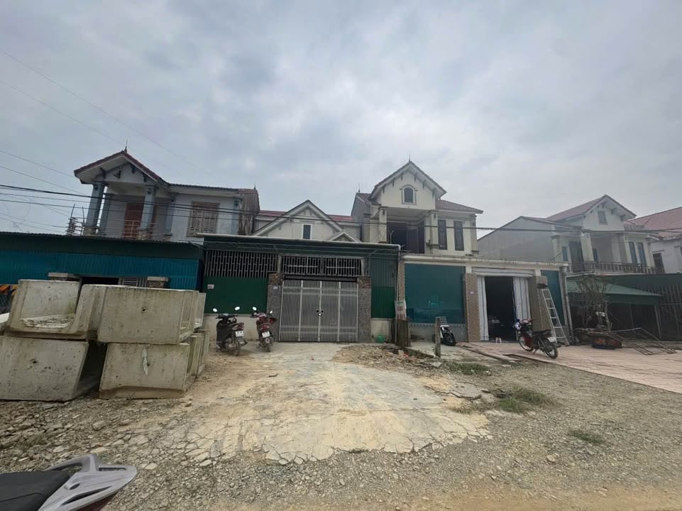 Nhà cấp 4 mặt đường Sông Cày Vinh 150m² giá 4.2 tỷ - Vị trí đẹp, kinh doanh thuận lợi!