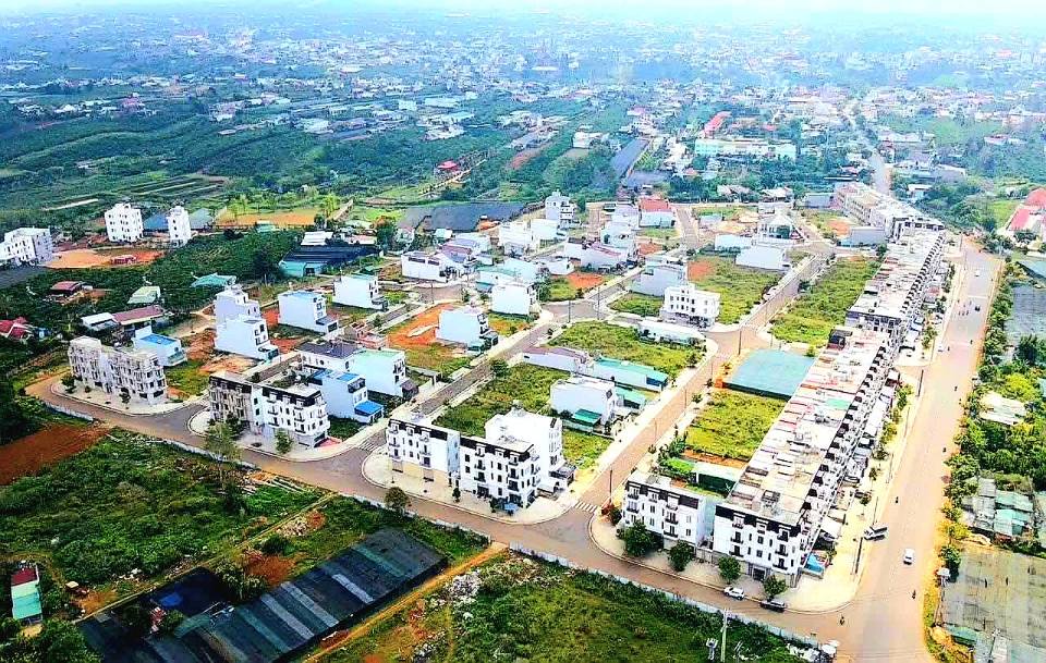 Đất thổ cư Bảo Lộc 150m² giá 3 tỷ - Vị trí đắc địa gần hồ Nam Phương!