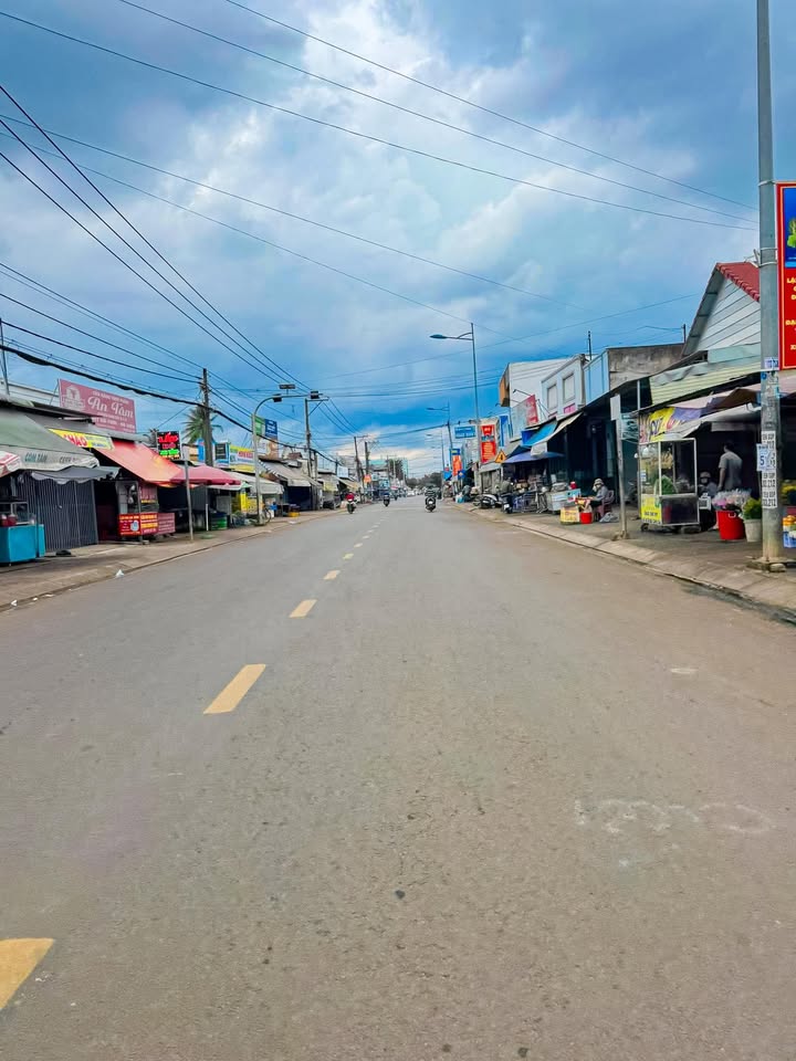 Nhà phố Bảo Vinh, Long Khánh 180m² giá 950 triệu - Sổ riêng thổ cư, vay ngân hàng hỗ trợ!