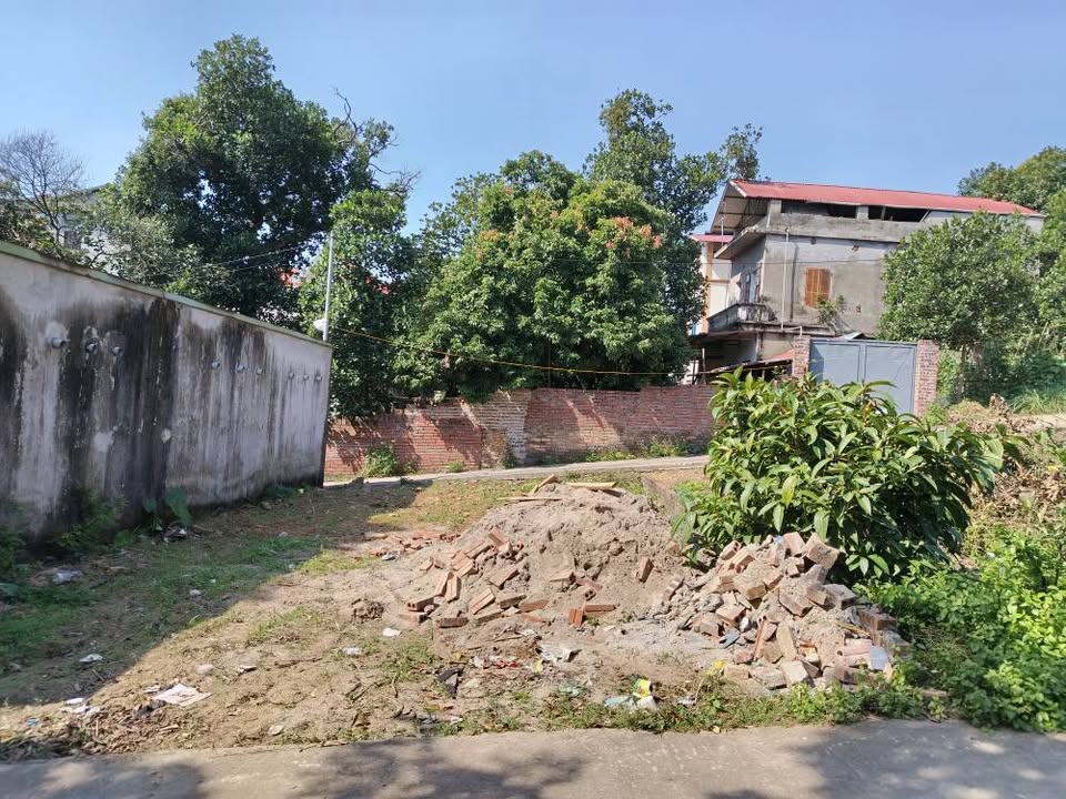 Đất 2 mặt tiền thôn Núi Đông, Tiên Du 70m² giá 1 tỷ - Cơ hội đầu tư hấp dẫn!