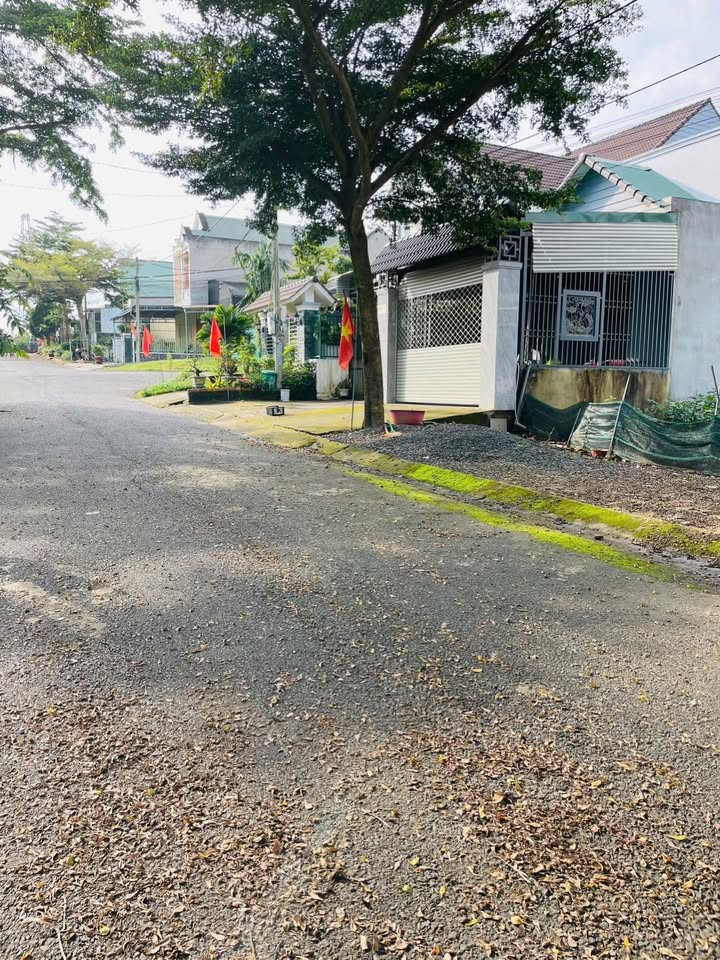 Đất thổ cư Bảo Lộc 120m² giá 1.85 tỷ - Sổ hồng chính chủ!