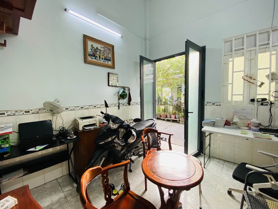 Nhà hẻm xe tải thẳng 29m² giá 3.X tỷ - Khu dân cư yên tĩnh