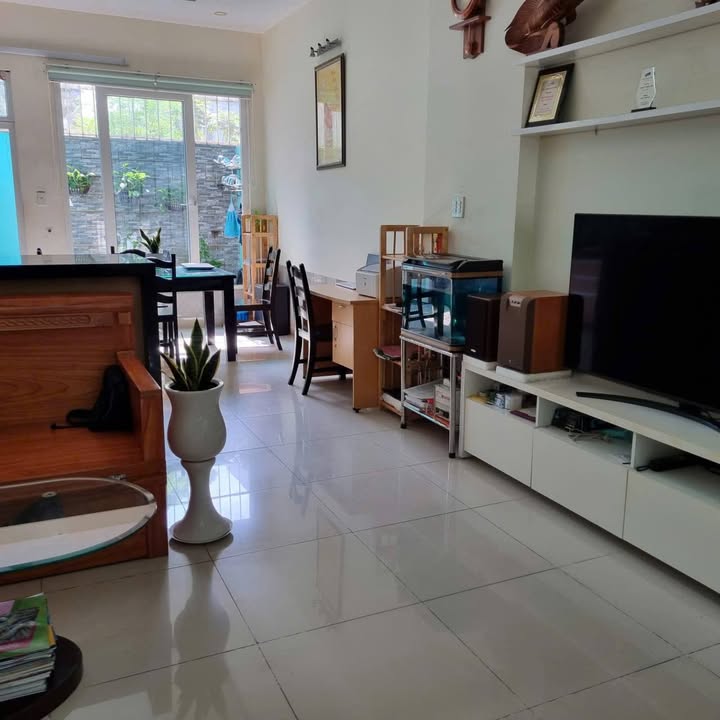 Nhà phố KDC Hồng Phát Cần Thơ 90m² giá 5.95 tỷ - Đầu tư sinh lời bền vững!